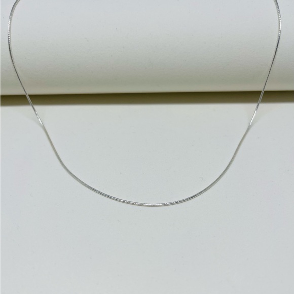 Solid 925 Italian Sterling Silver Glitter Snake Chain. 1.0mm 18” - Picture 2 of 4